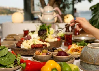 Büyükada Kahvaltı Fiyatları ve 2026 Gurme Ada Rehberi